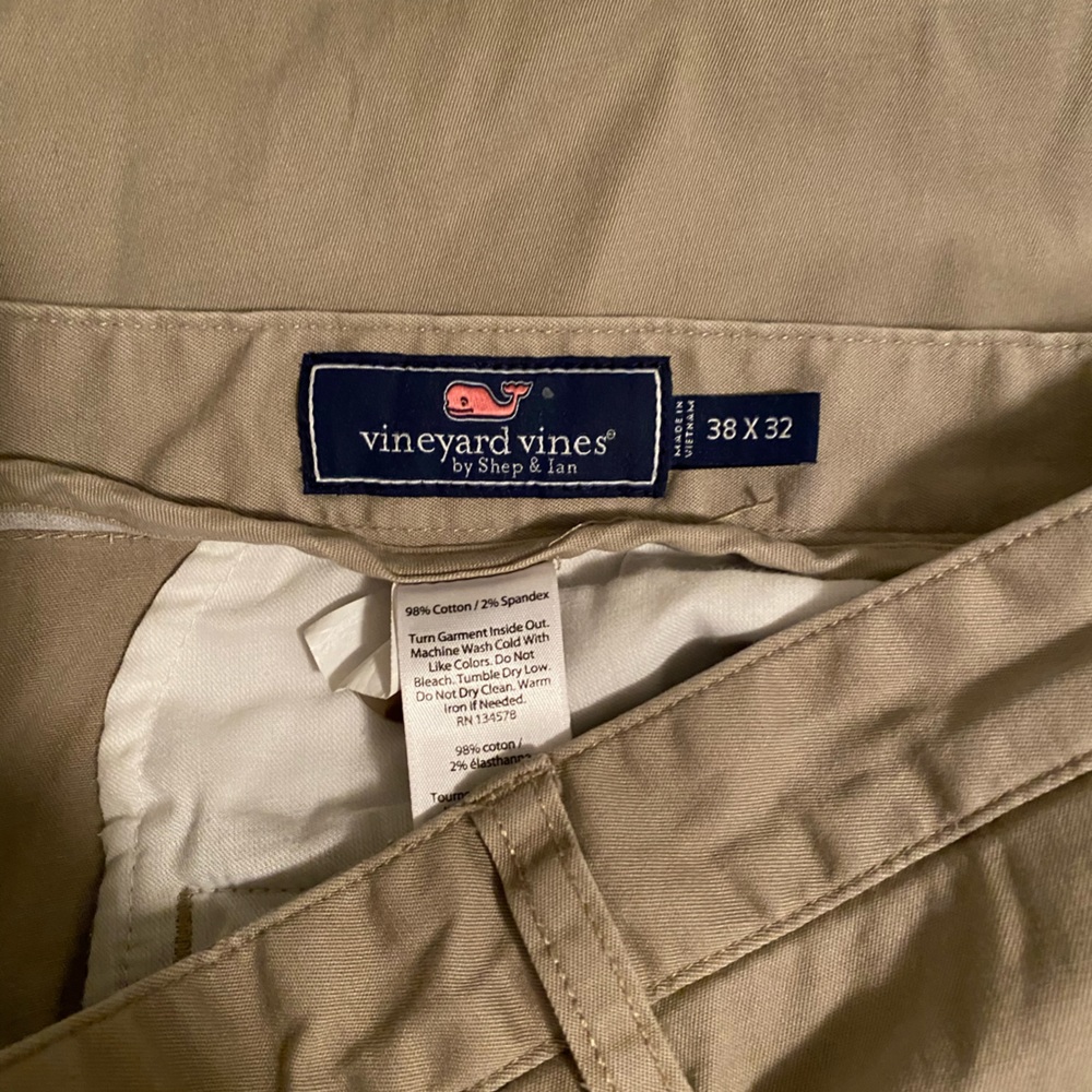 Men’s Khaki Vineyard Vines Club Pants